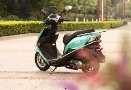 国产6缸踏板车视频欣赏,动力十足，驾驭非凡